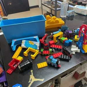 Thomas the train mega blocks